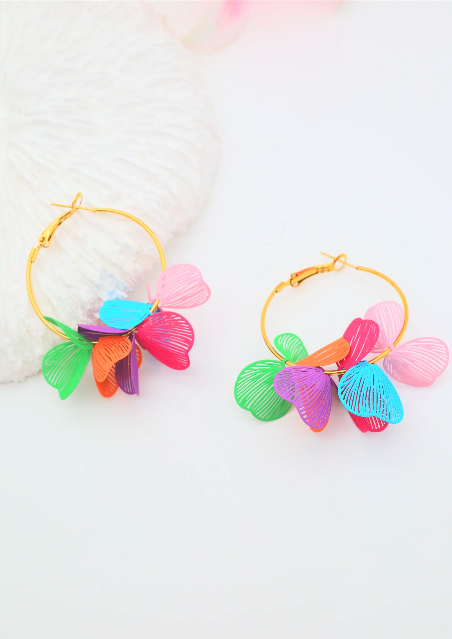 Boucles d’l’oreille fleur petit modèle coloré