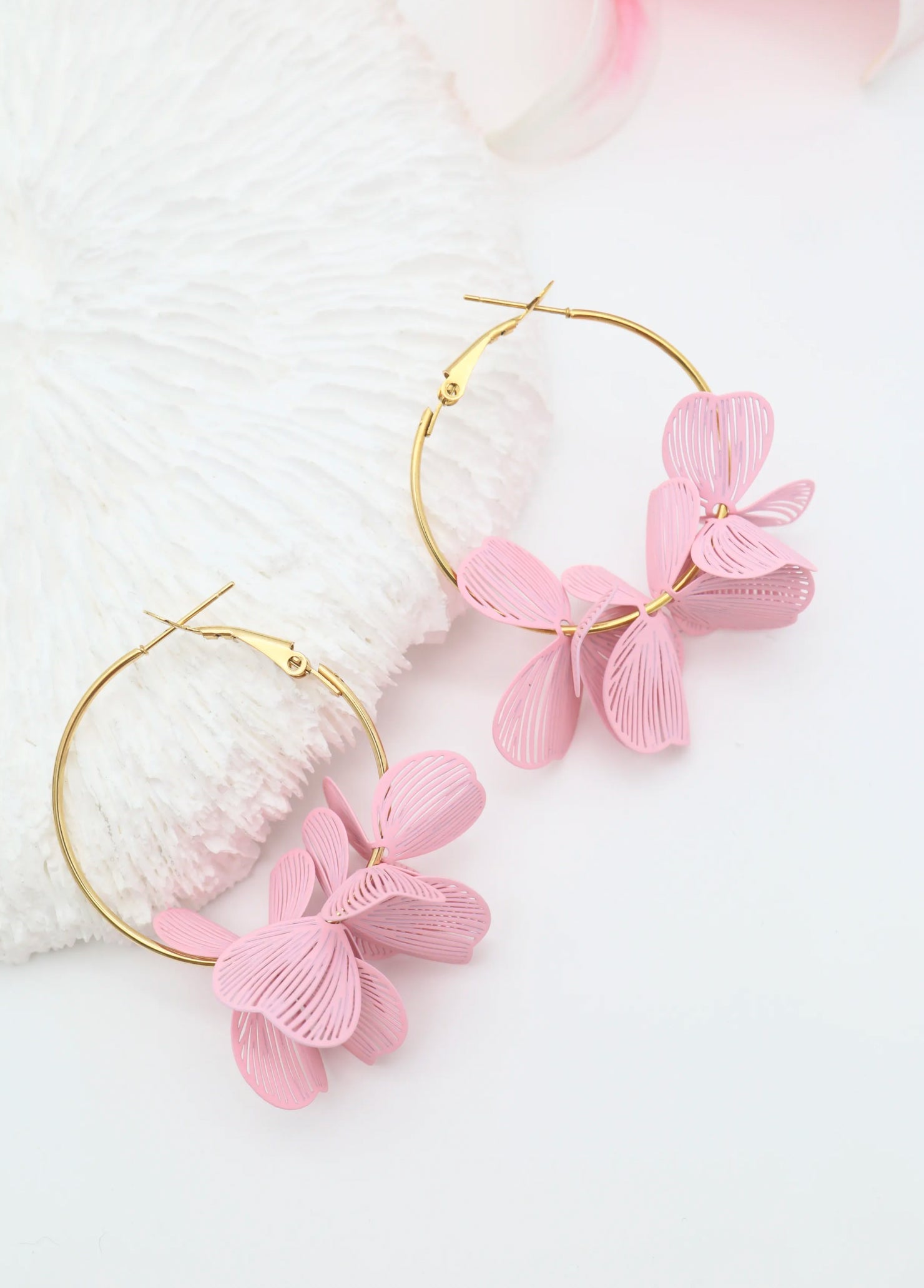 Boucles d’l’oreille fleur petit modèle coloré