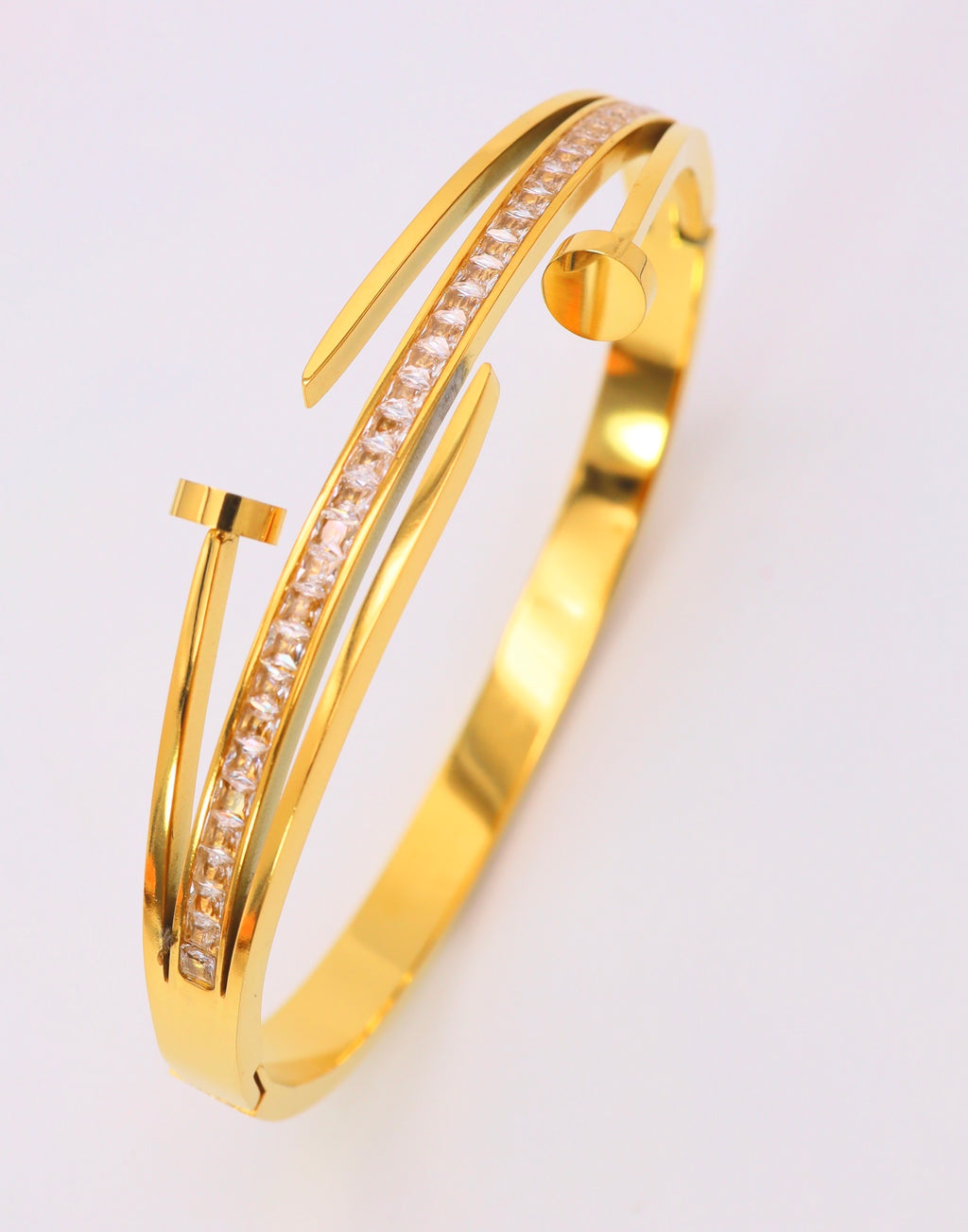 Bracelet Clou Élégance a plusieurs rang ouvert – Acier Inoxydable & Zircons