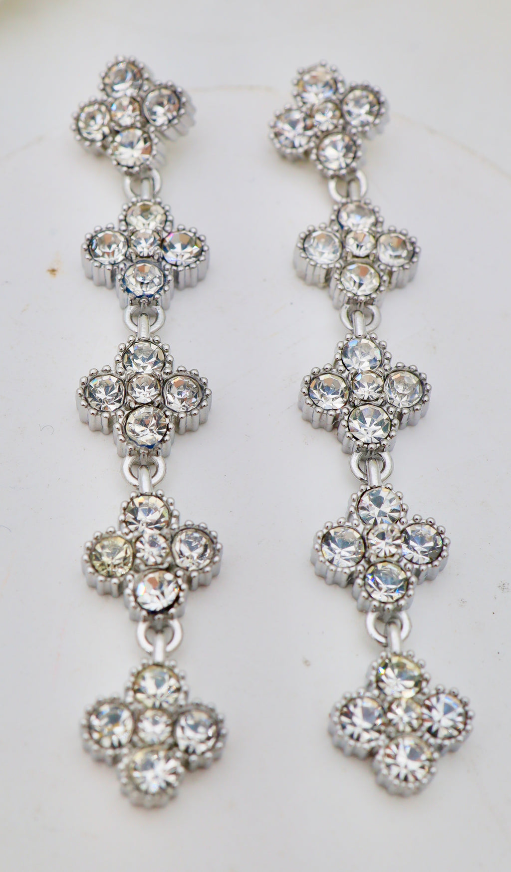 Boucles d’oreilles pendantes fleur zircon – Acier inoxydable