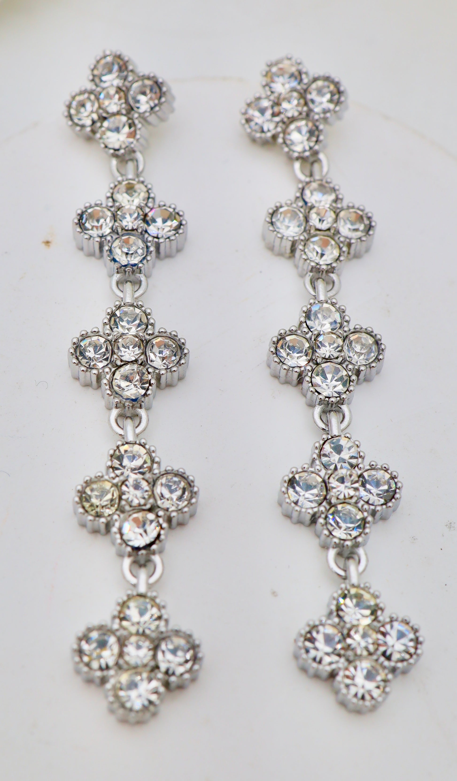 Boucles d’oreilles pendantes fleur zircon – Acier inoxydable