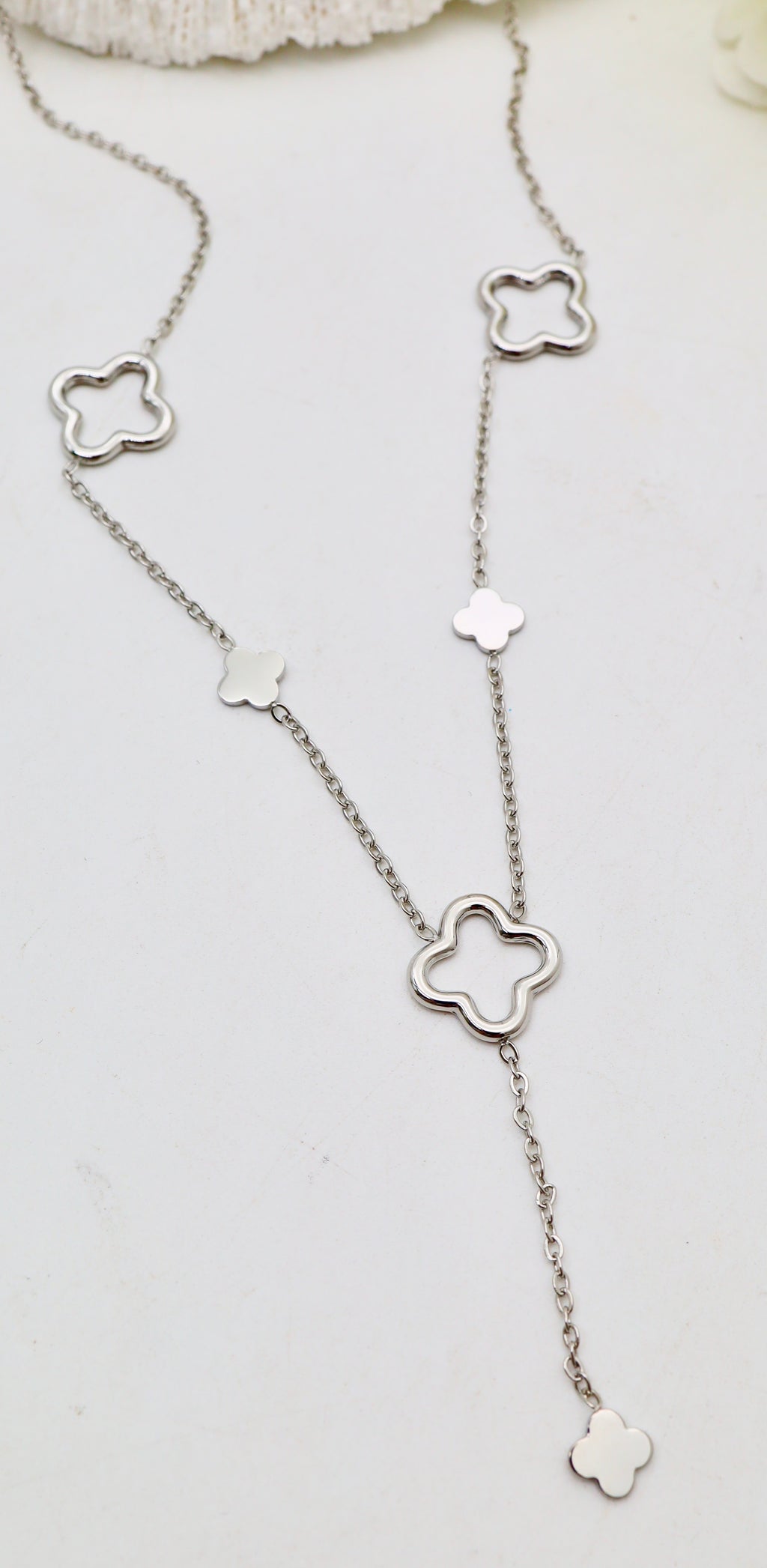 Collier Y Trèfles avec gros et petit trèfles - Dorés ou Argenté - Acier inoxydable