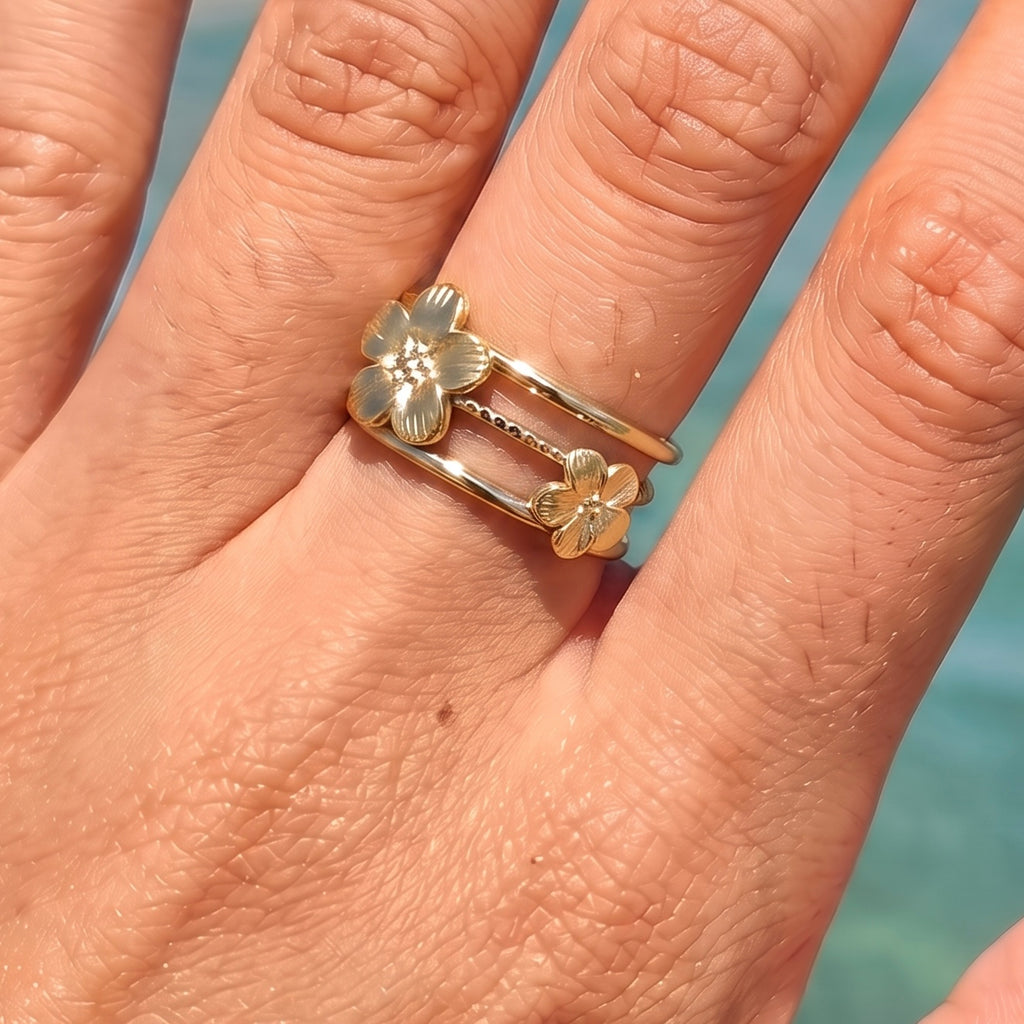 🌸 Bague Double Fleurs – Acier Inoxydable Doré