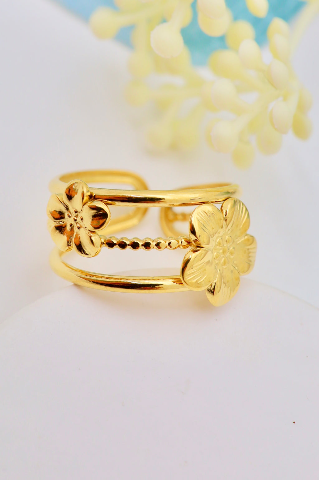 🌸 Bague Double Fleurs – Acier Inoxydable Doré
