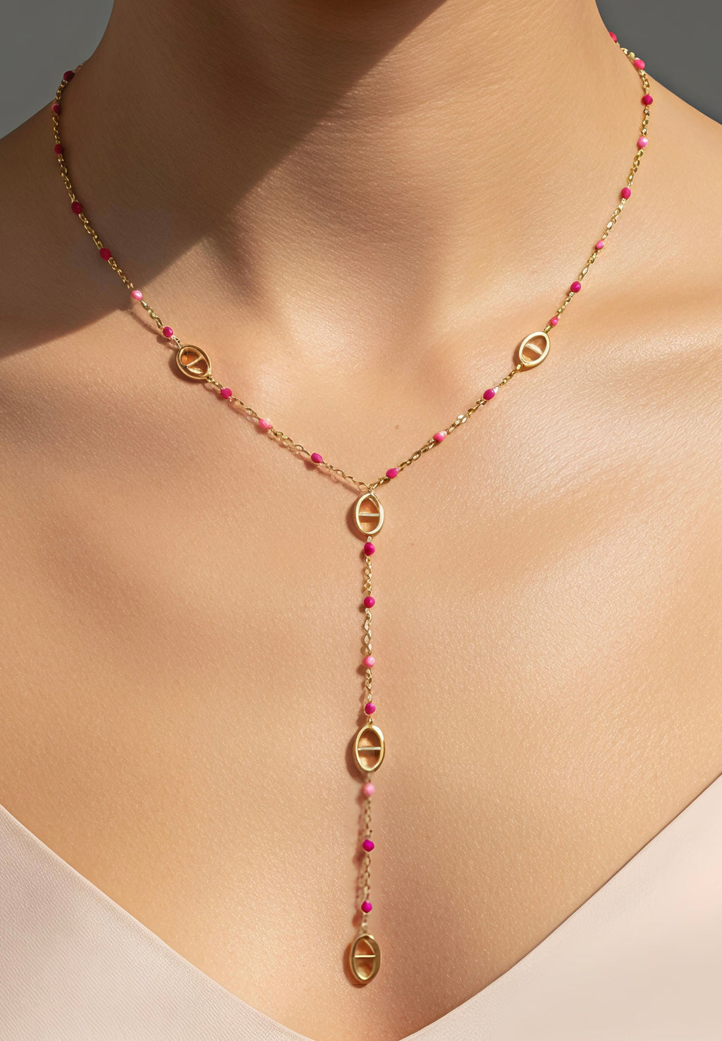 Collier Y Élégance Nacrée – Acier Inoxydable Doré