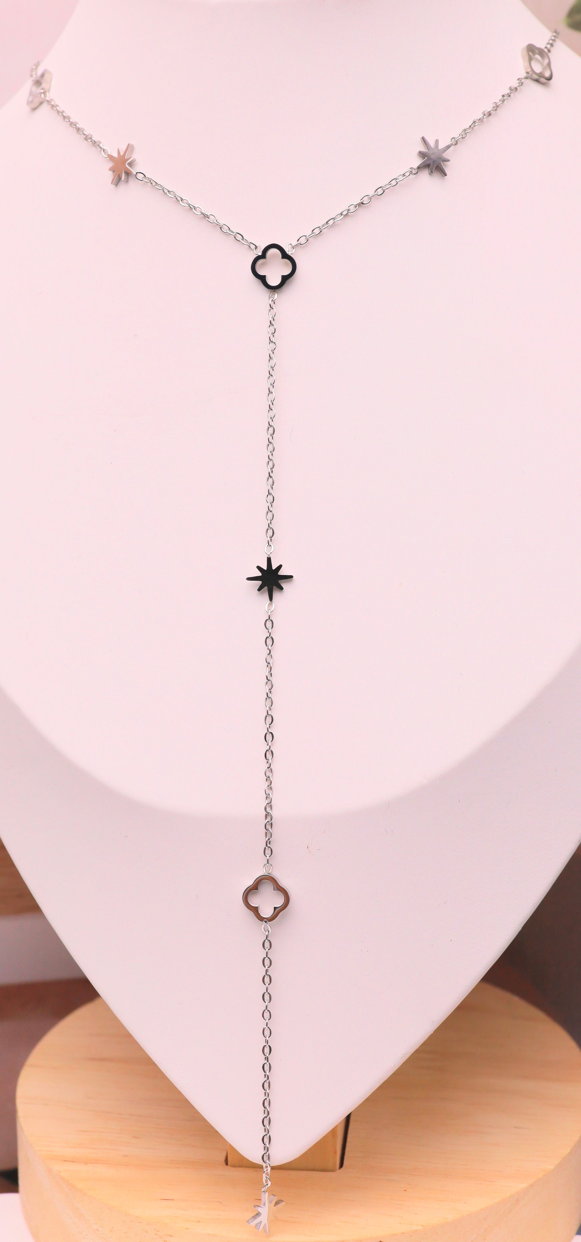 Collier Y avec étoile et trèfles