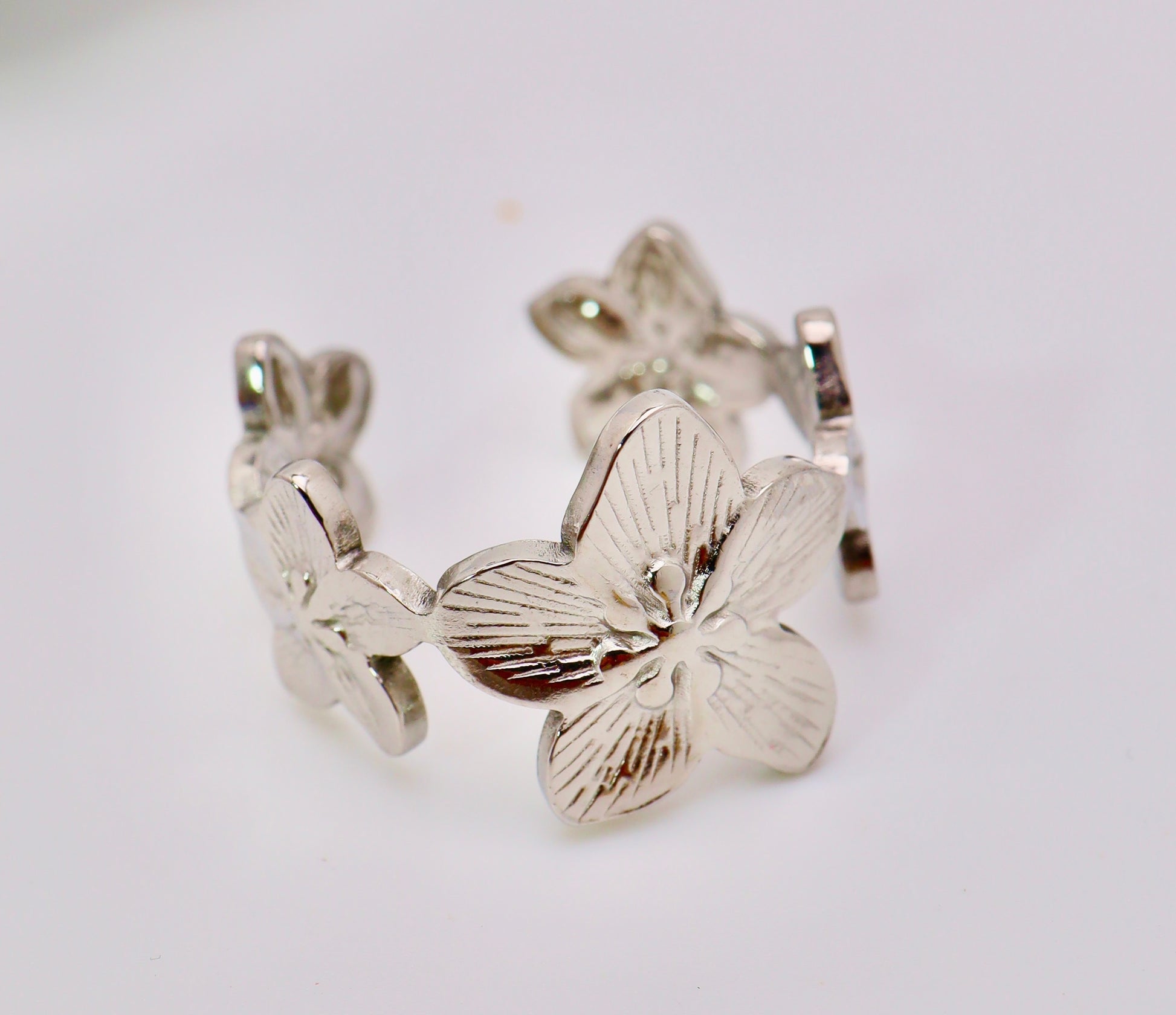 Bague fleurs tous le long